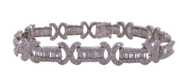 14KT WHITE GOLD ROUND AND BAGUETTE DIAMOND BRACELET