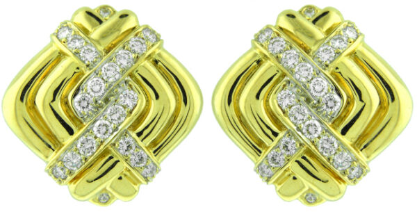 18KT YELLOW GOLD SQUARE RIBBED DIAMOND EARRINGS