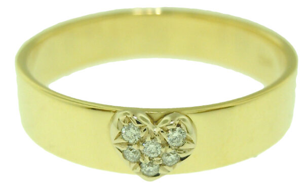 18KT YELLOW GOLD DIAMOND HEART SET BAND